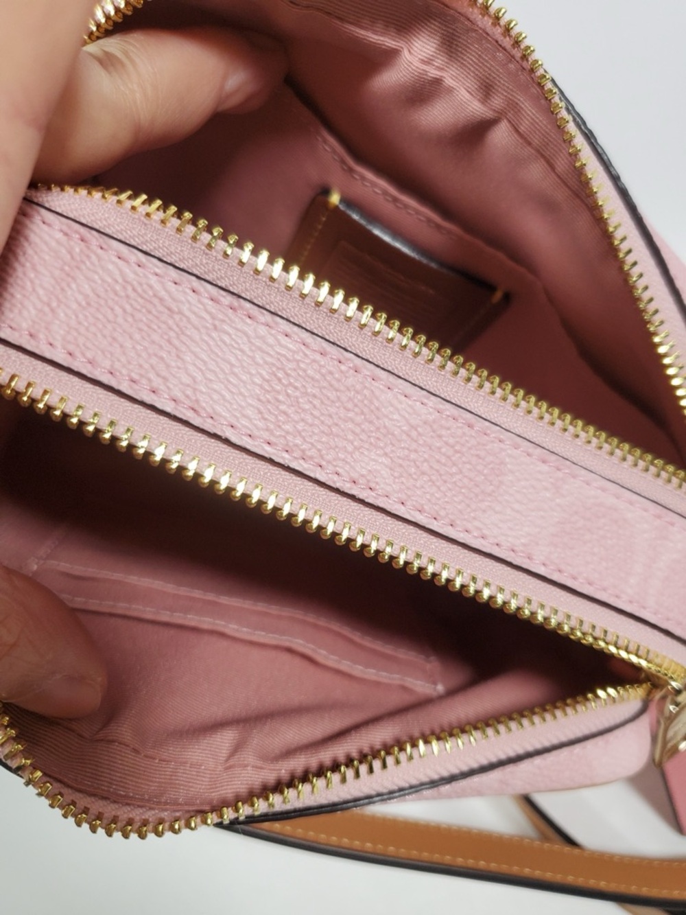 NWT Coach Powder Pink Mini Carey Crossbody Bag in Signature Canvas - Picture 4 of 13